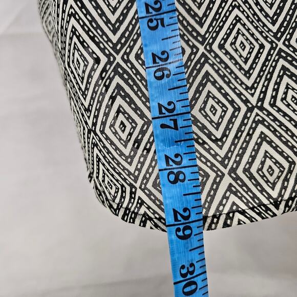 H&M Black-White Geometric Sheer Sleeveless Button-Down Blouse Size 4 - Picture 9 of 9
